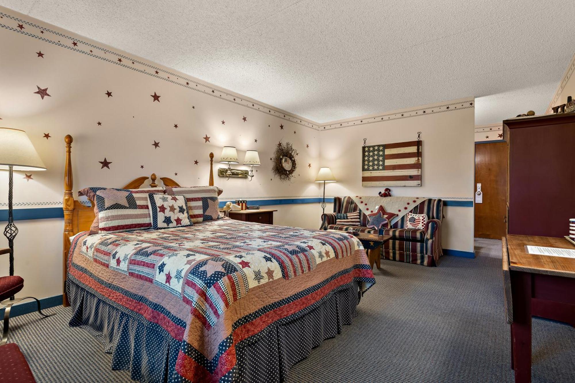 Country Living Inn Smoketown  エクステリア 写真