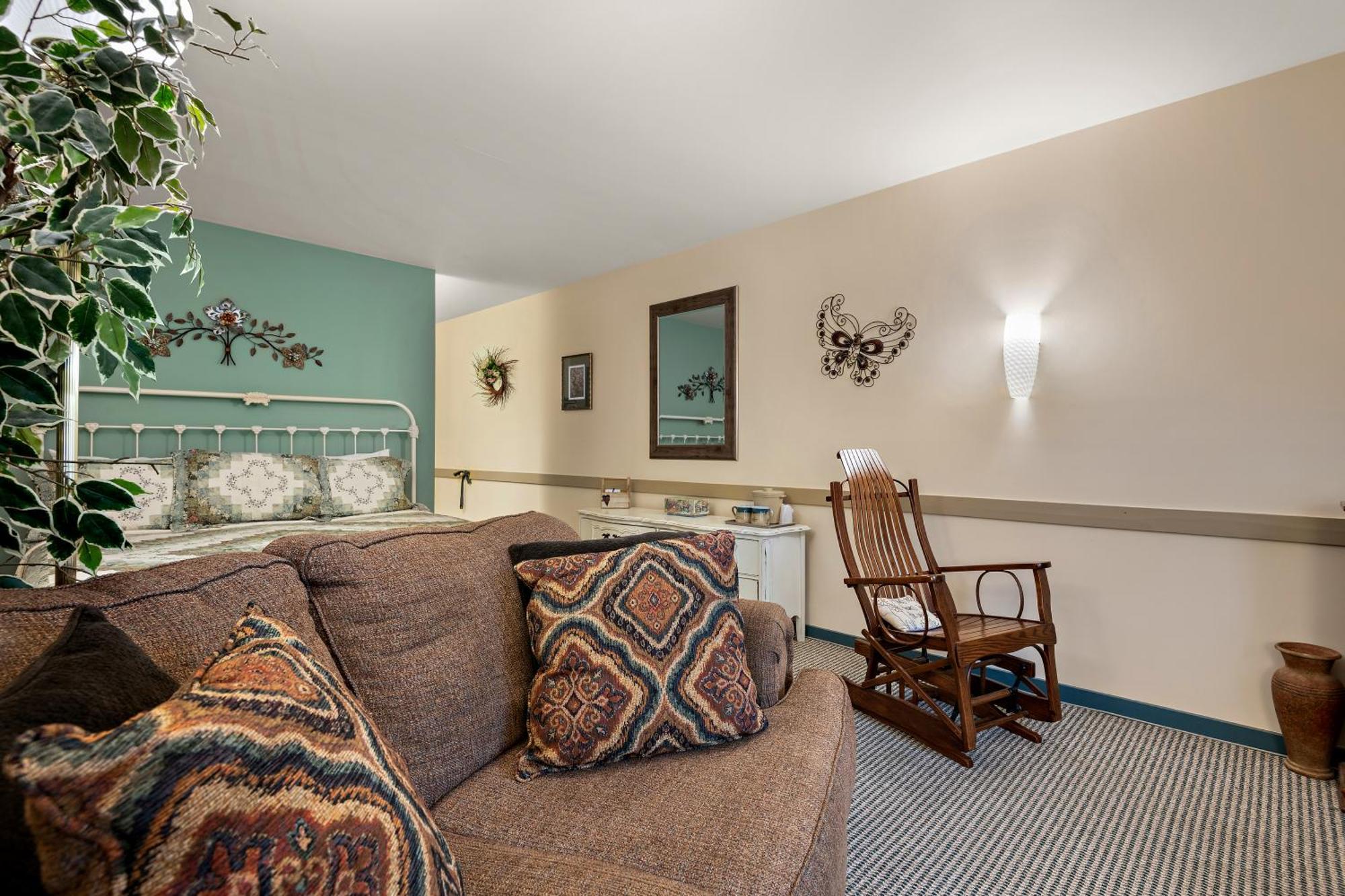 Country Living Inn Smoketown  エクステリア 写真